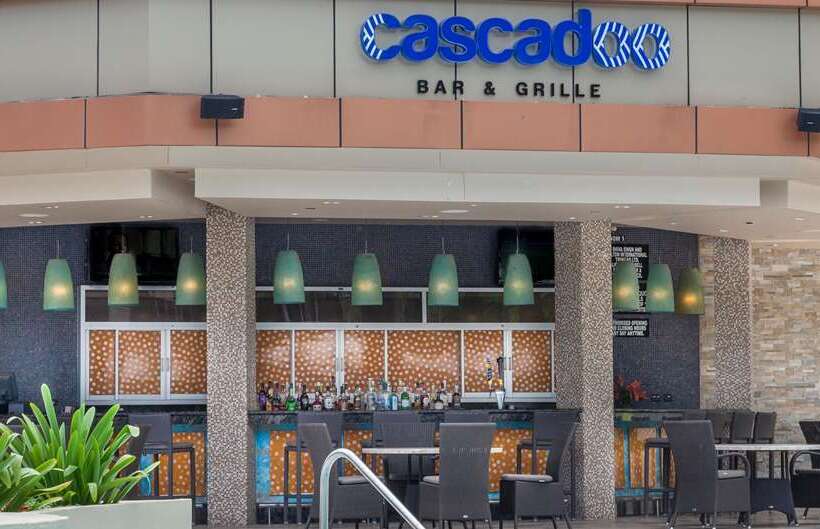 Отель Hilton Trinidad & Conference Centre