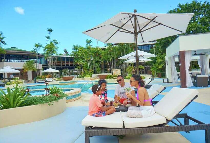 Отель Hilton Trinidad & Conference Centre