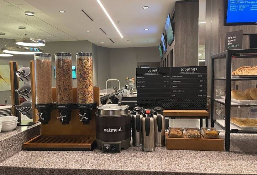 ホテル Holiday Inn Winnipeg South, An Ihg