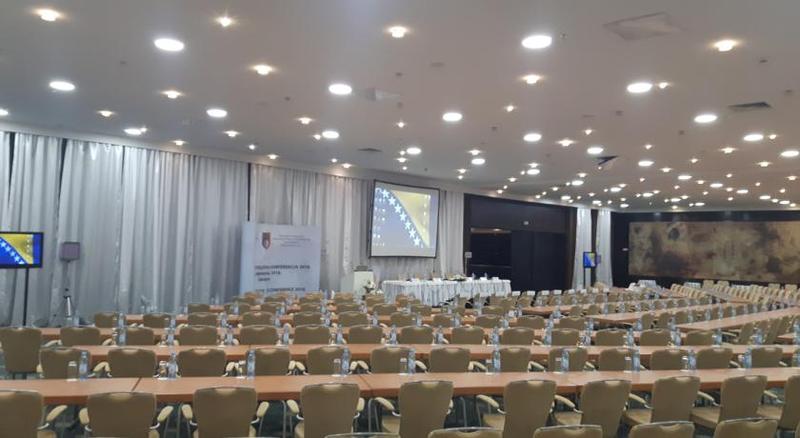 בית מלון כפרי Holiday