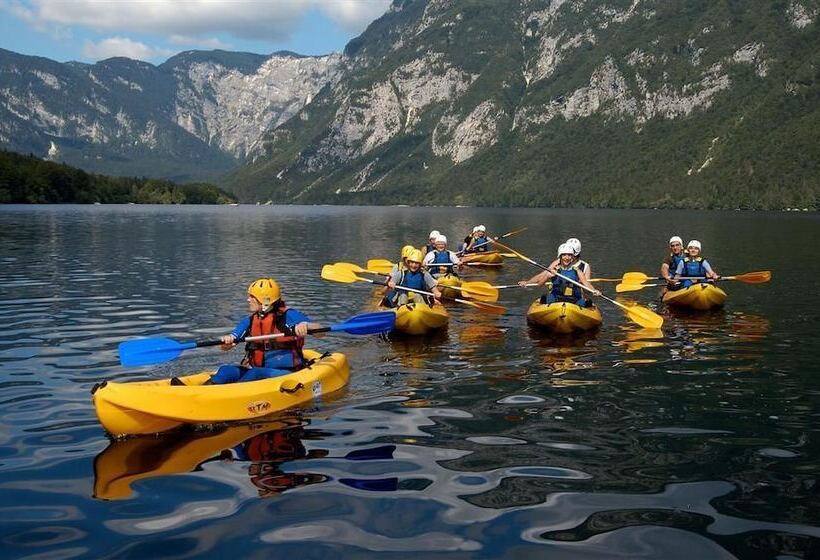 هتل Hostel Pod Voglom