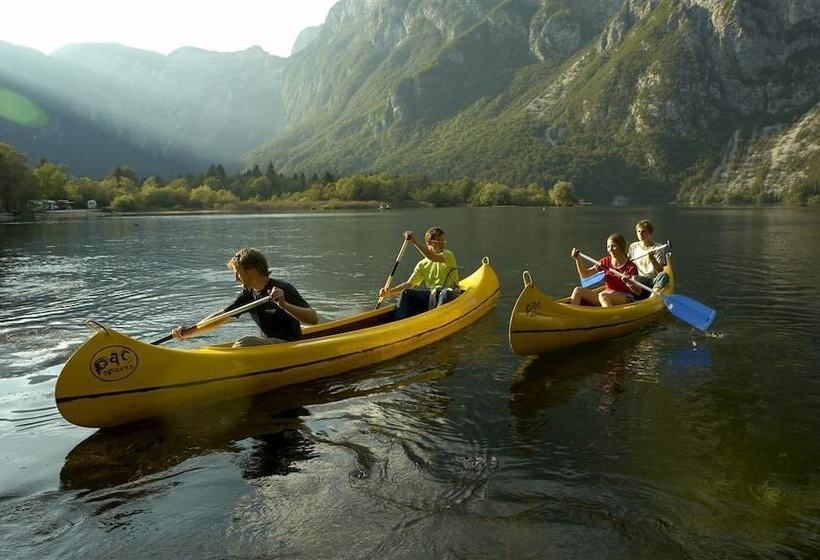 هتل Hostel Pod Voglom