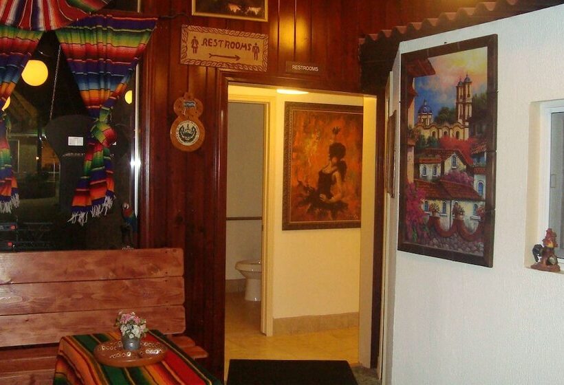 בית מלון כפרי Casa Lemus Inn