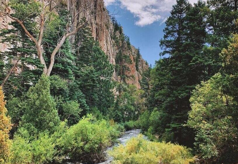 בית מלון כפרי Casa Lemus Inn