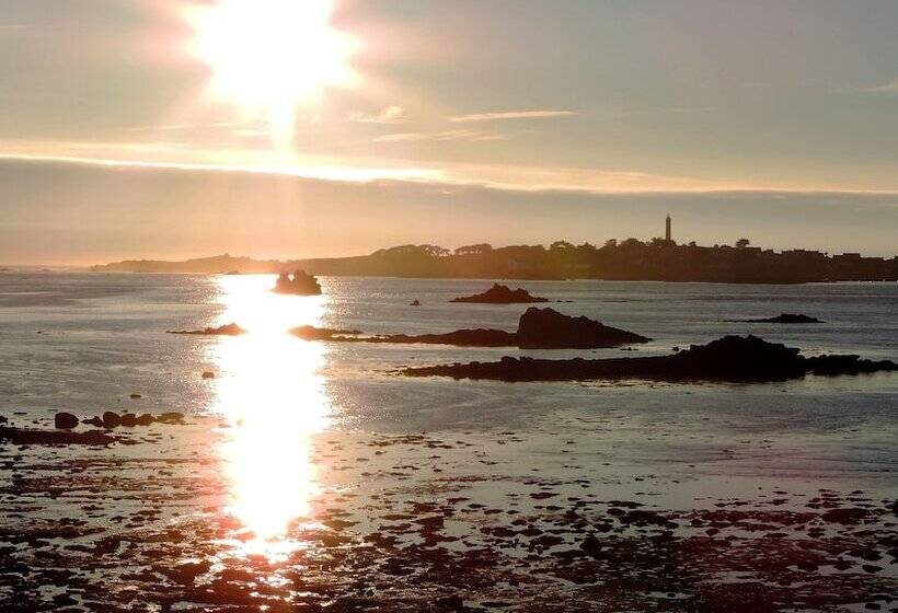 ホテル Hôtel Aux Tamaris Vue Mer