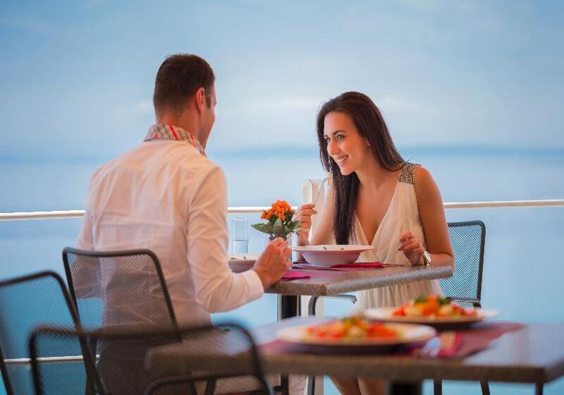 هتل Istra  Liburnia