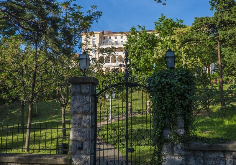 Hotel Kvarner Palace