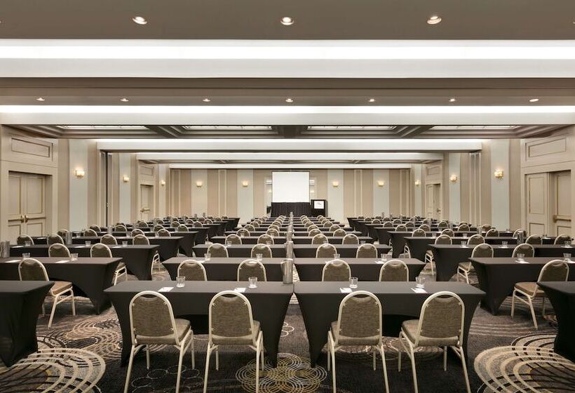 ホテル Laguardia Plaza