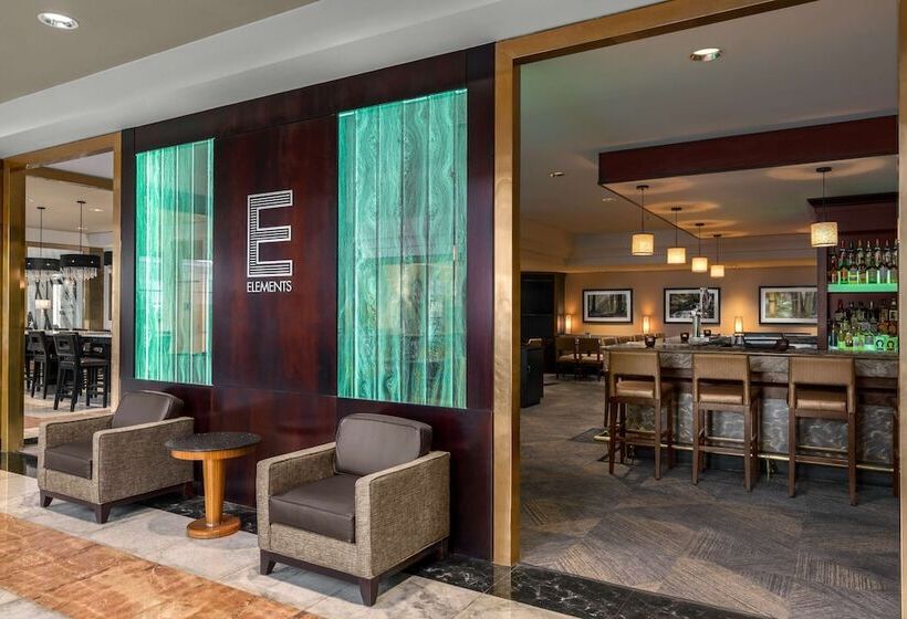 ホテル Laguardia Plaza