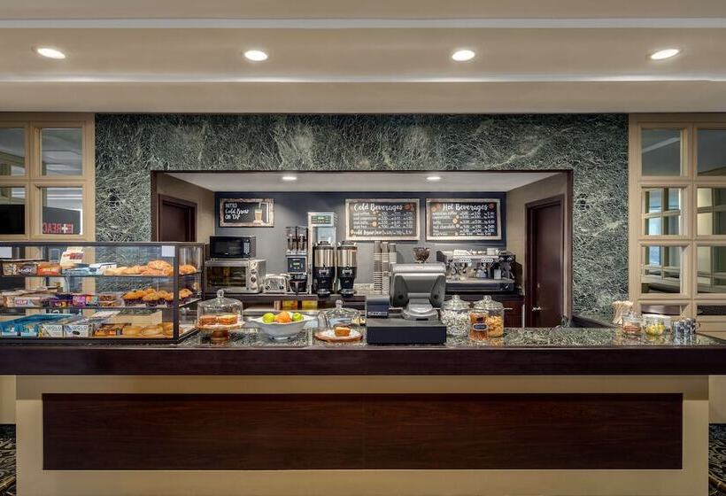 ホテル Laguardia Plaza