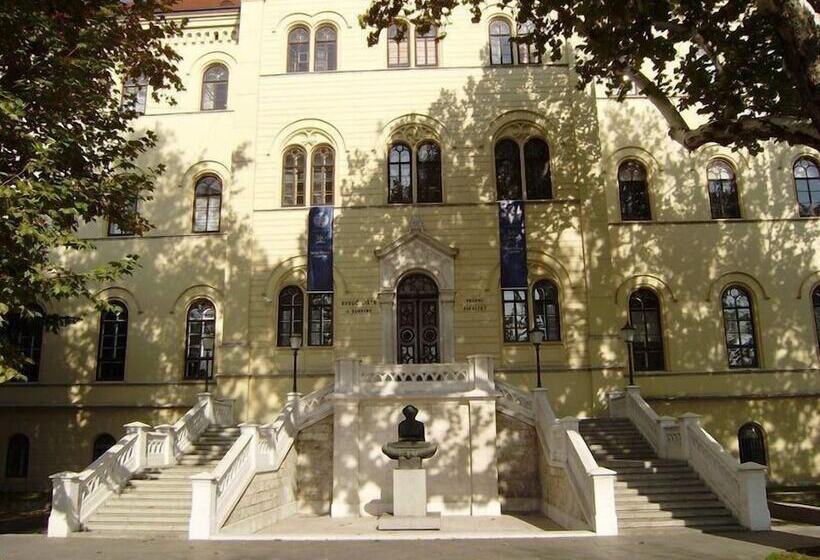 בית מלון כפרי Laguna Zagreb