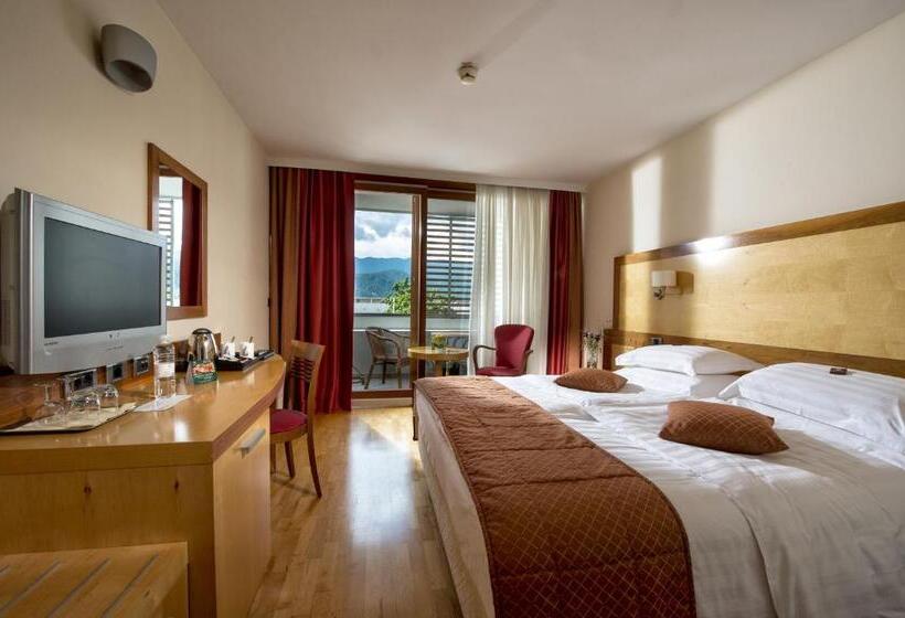 בית מלון כפרי Lovec