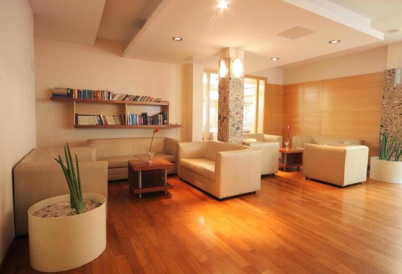 בית מלון כפרי Lovec