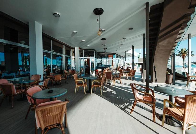 酒店 The Loža Seaside Festival