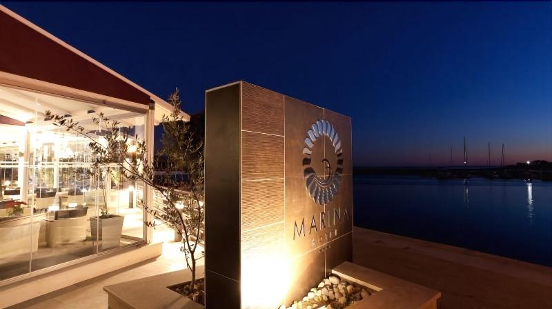هتل Marina