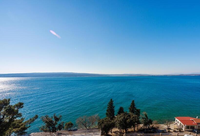 Mediteran Hotel By Aminess