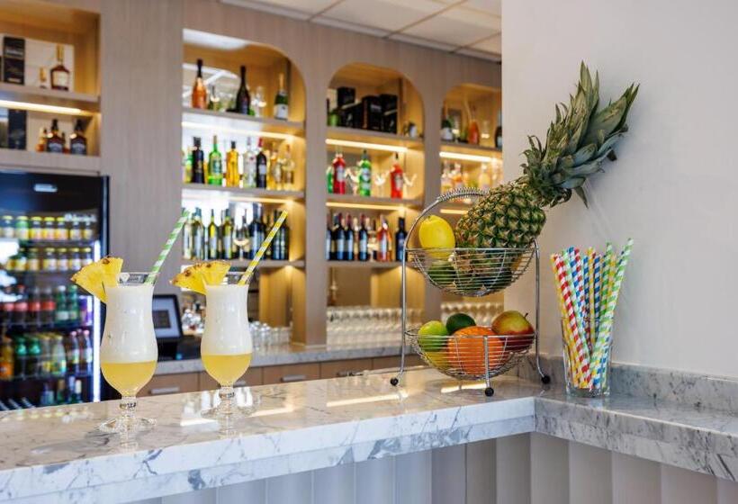 Mediteran Hotel By Aminess