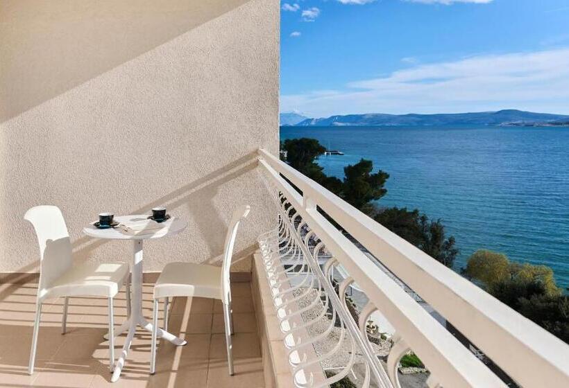 Mediteran Hotel By Aminess