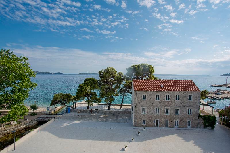 בית מלון כפרי Maistra Select Mlini