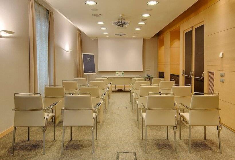 هتل NH Collection Milano Touring