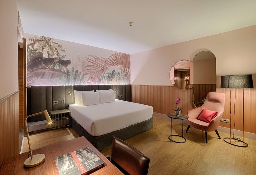 هتل NH Collection Milano Touring