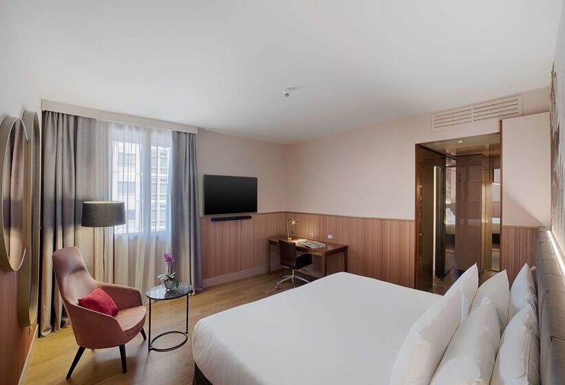 هتل NH Collection Milano Touring