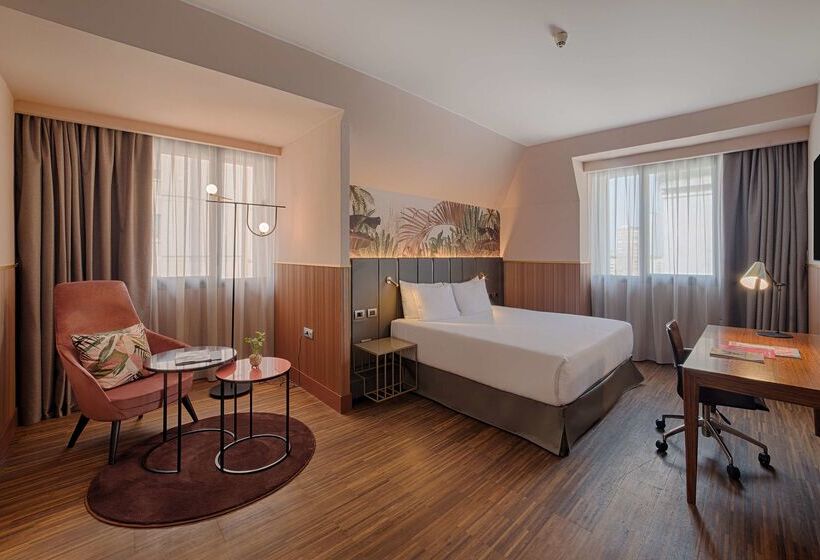 هتل NH Collection Milano Touring