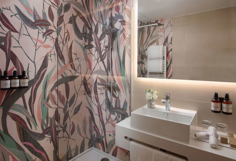 هتل NH Collection Milano Touring