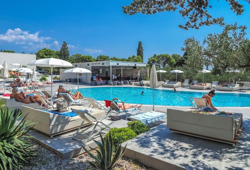 בית מלון כפרי Pharos Hvar