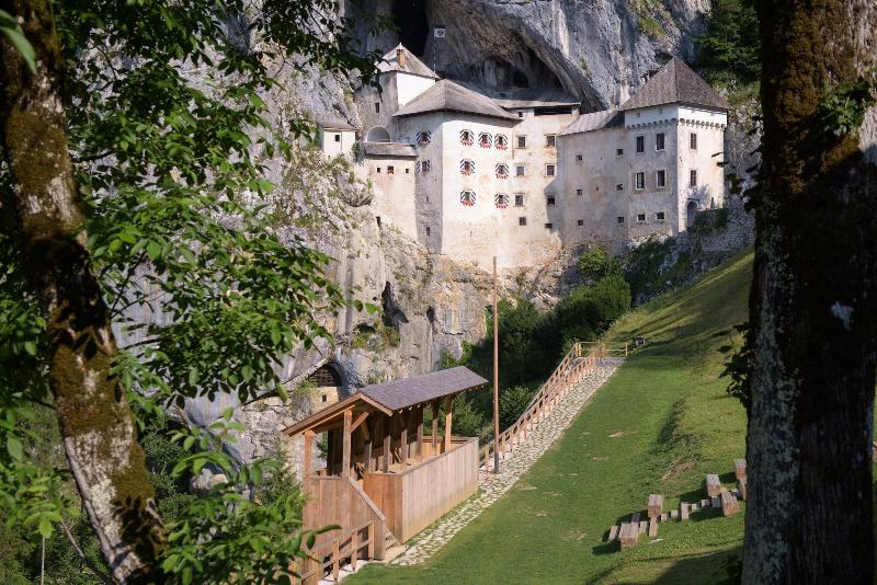 Postojna Cave Hotel Jama