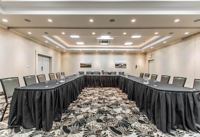 فندق Quality Inn & Suites Garden Of The Gulf