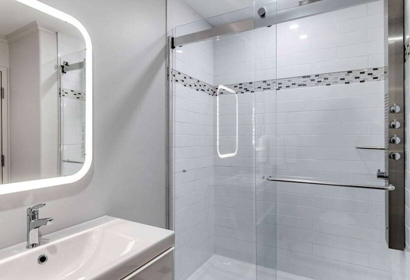 فندق Quality Inn & Suites Garden Of The Gulf