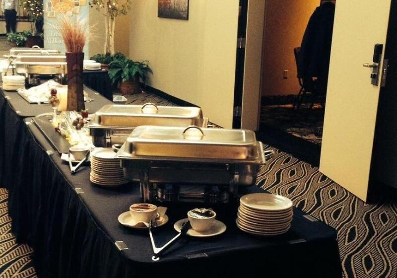 فندق Quality Inn & Suites Garden Of The Gulf