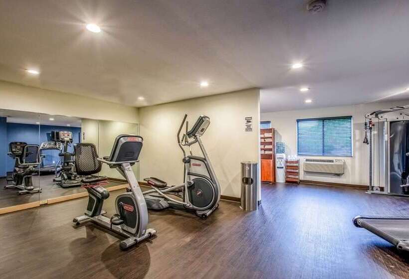 فندق Country Inn & Suites By Radisson, Muskegon, Mi