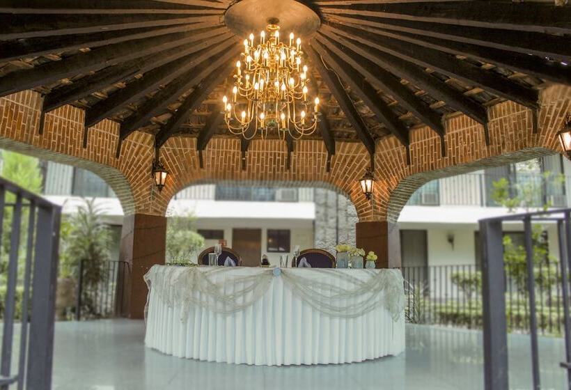 Radisson Hotel & Convention Center Toluca