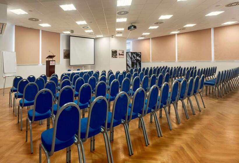 هتل Ramada Resort Kranjska Gora