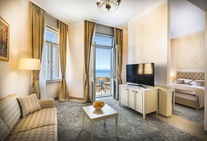 호텔 Palace Bellevue   Liburnia