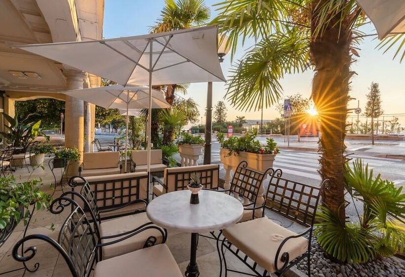 호텔 Palace Bellevue   Liburnia