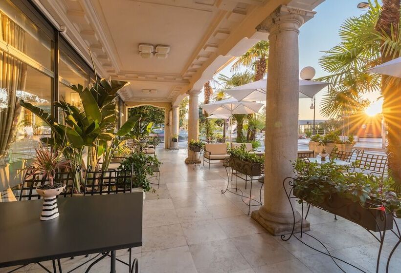 호텔 Palace Bellevue   Liburnia