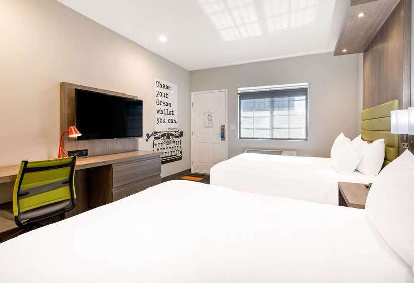 فندق Rodeway Inn Near Melrose Ave