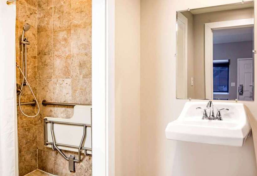 فندق Rodeway Inn Near Melrose Ave