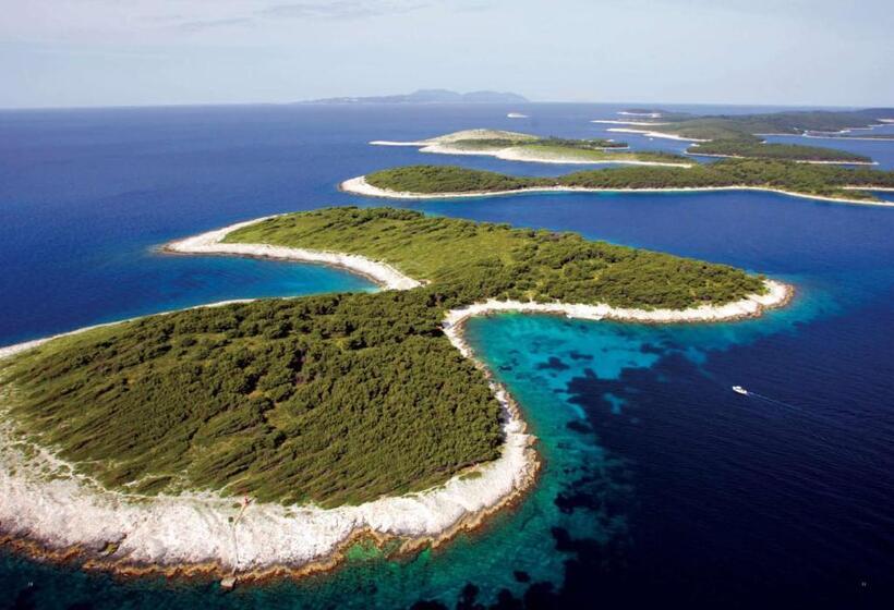 בית מלון כפרי Sirena Hvar