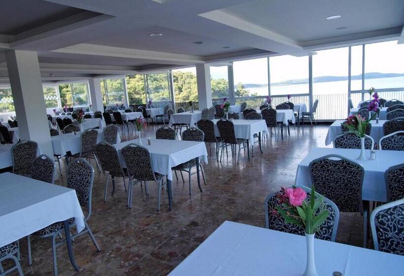 בית מלון כפרי Sirena Hvar