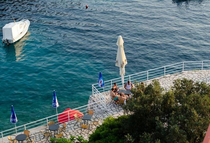 בית מלון כפרי Sirena Hvar