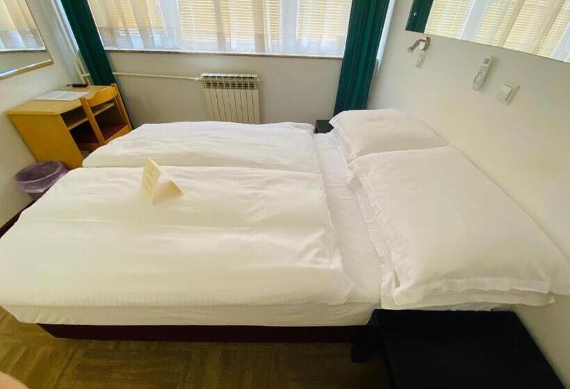 בית מלון כפרי Slavonija