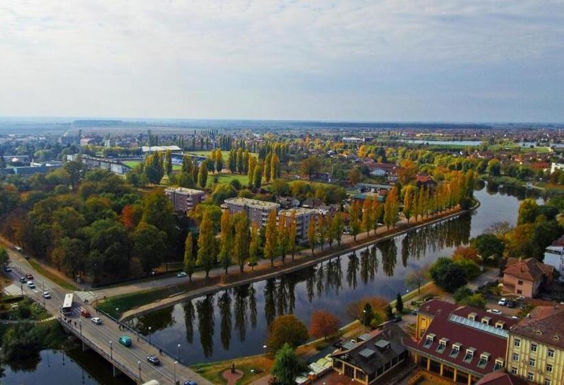 בית מלון כפרי Slavonija