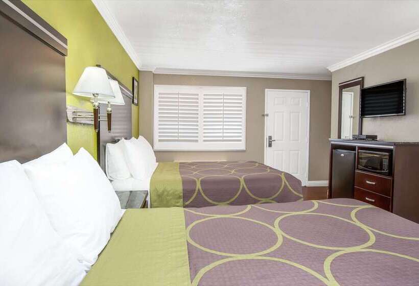هتل Super 8 By Wyndham Inglewood/lax/la Airport