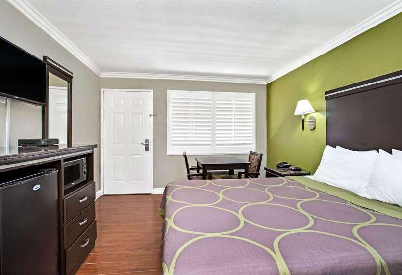 هتل Super 8 By Wyndham Inglewood/lax/la Airport
