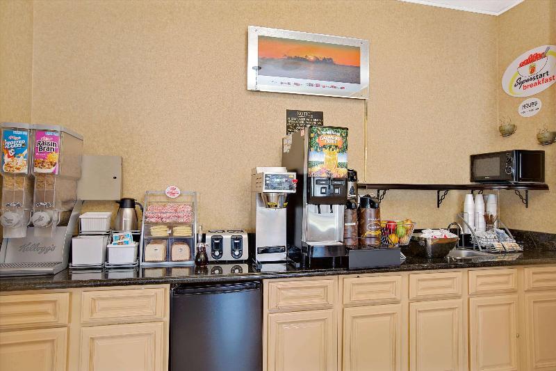 Отель Super 8 By Wyndham Inglewood/lax/la Airport