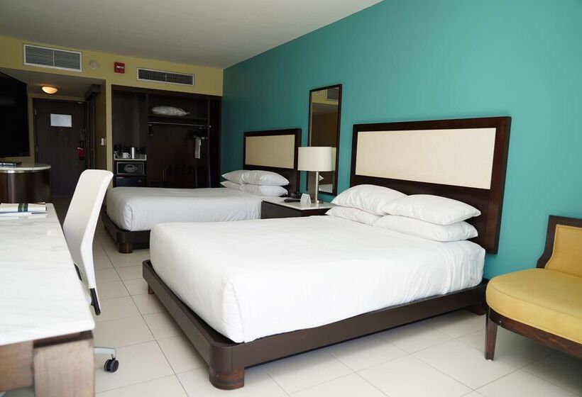 فندق The Condado Plaza